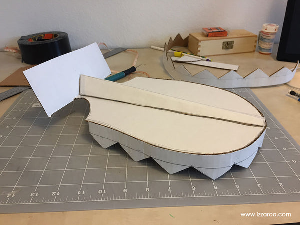 IZZAROO - DIY Tutorial - Dragon Halloween Costume