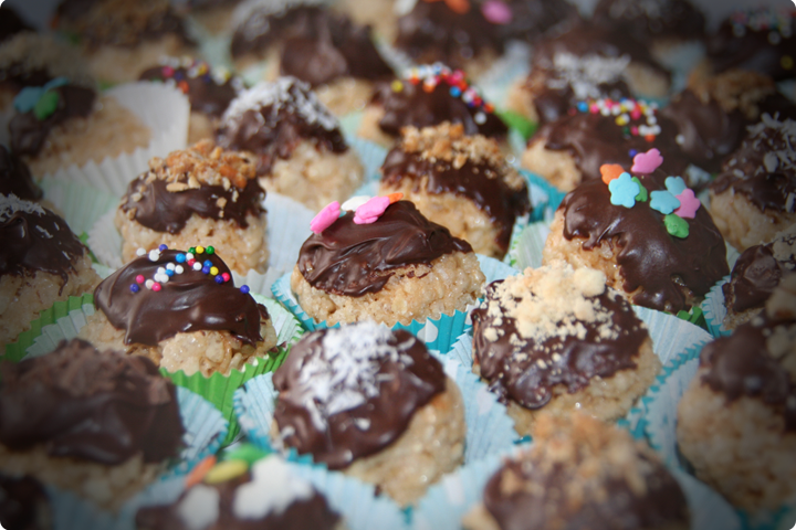 DIY Tutorial – Rice Crispy Party&nbsp;Poppers